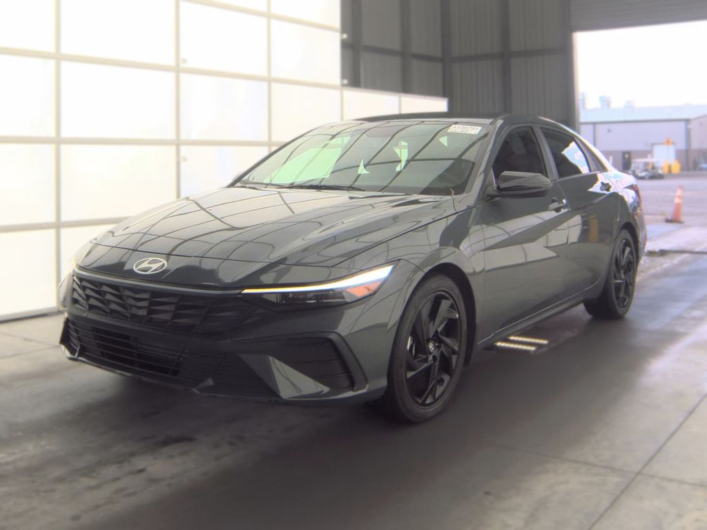2026 Hyundai Elantra SEL Sport photo