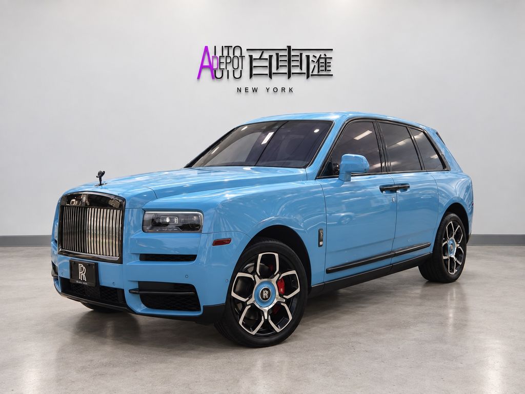 2021 Rolls-Royce Cullinan Black Badg photo