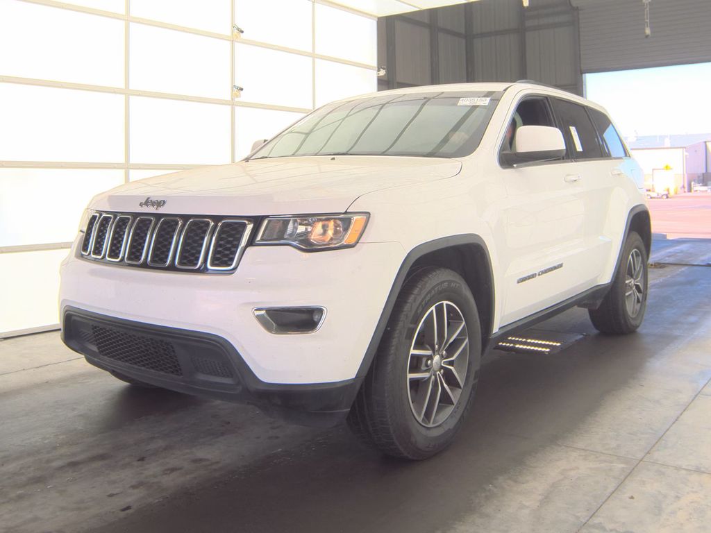 2018 Jeep Grand Cherokee Laredo E photo