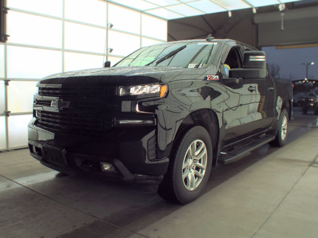 2021 Chevrolet 1500 SLV RST photo