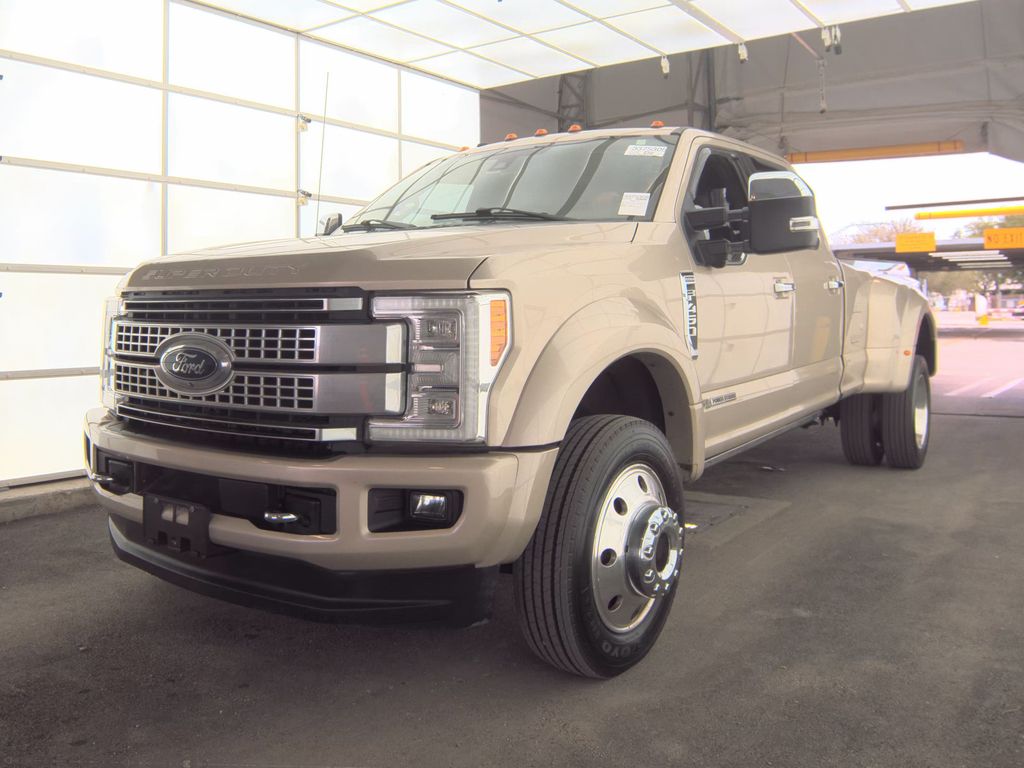 2018 Ford F-450 Platinum photo