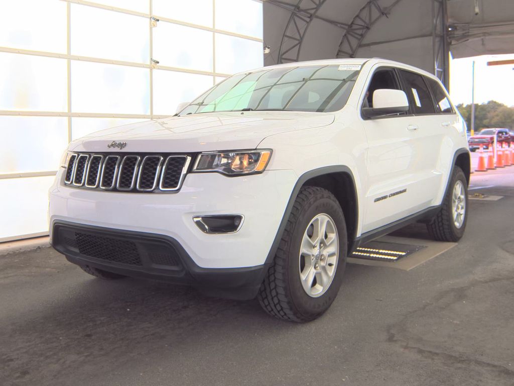 2017 Jeep Grand Cherokee Laredo photo