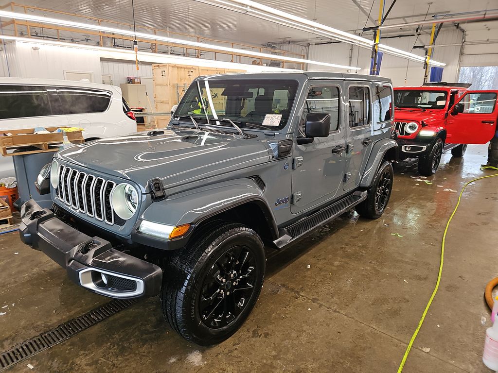 2025 Jeep Wrangler Sahara photo