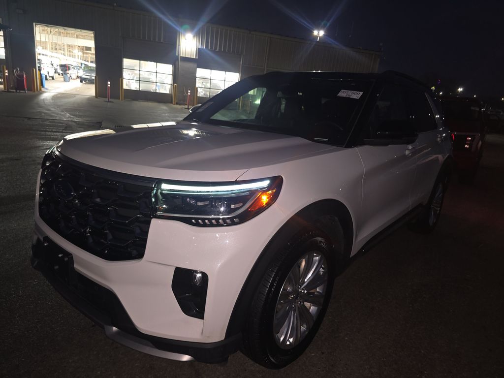 2025 Ford Explorer Platinum photo