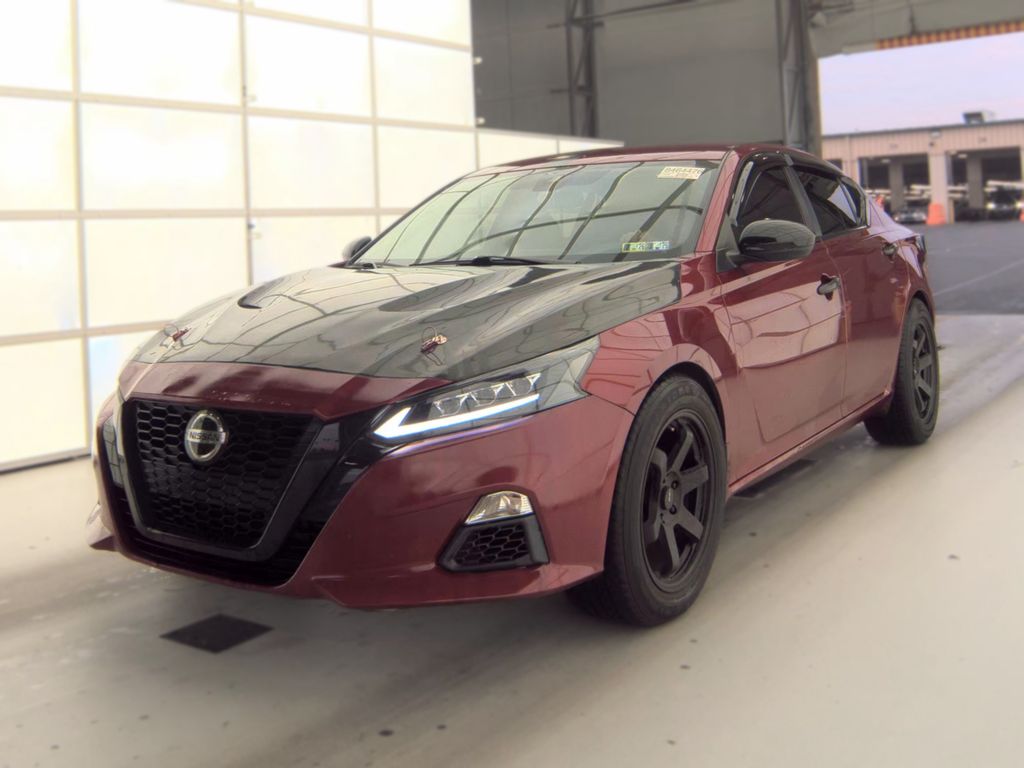 2021 Nissan Altima 2.5 SR photo