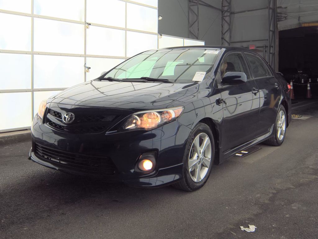 2013 Toyota Corolla S photo