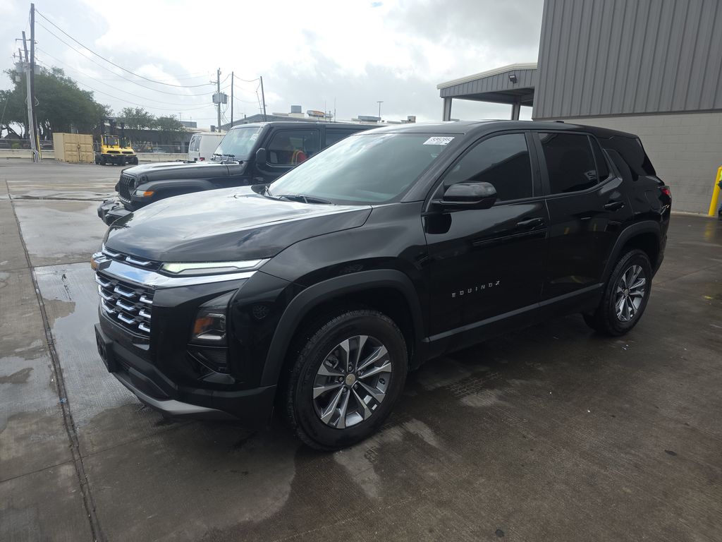 2026 Chevrolet Equinox FWD LT photo