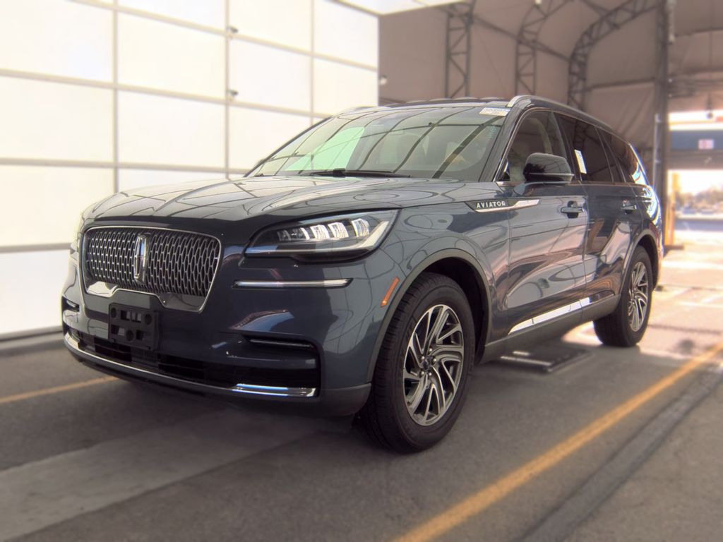 2021 Lincoln Aviator Standard photo