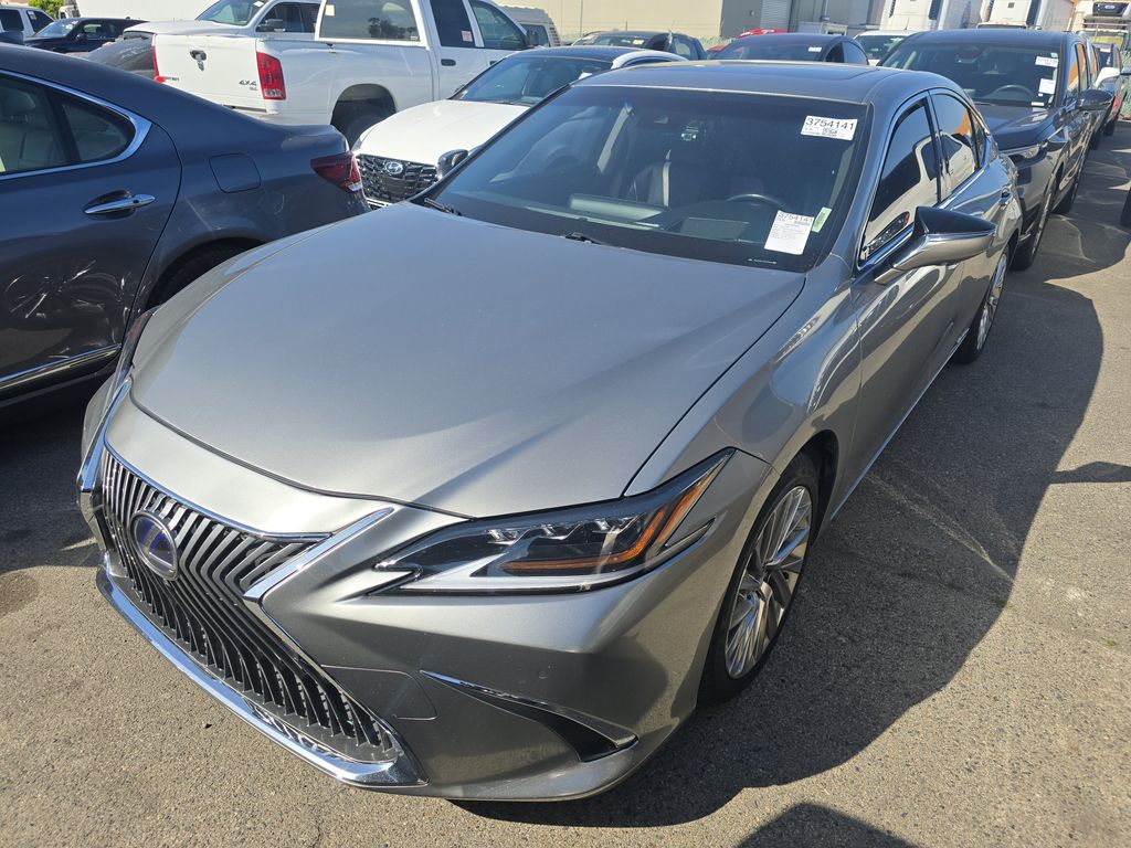 2019 Lexus ES 300H LUX photo