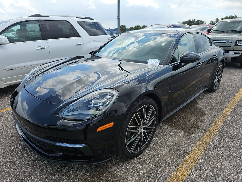 2017 Porsche Panamera photo