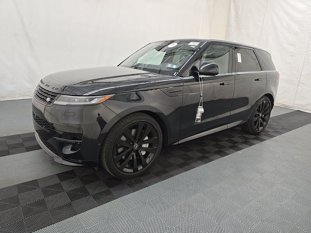 2025 Land Rover Range Rover Sport Dynamic SE photo