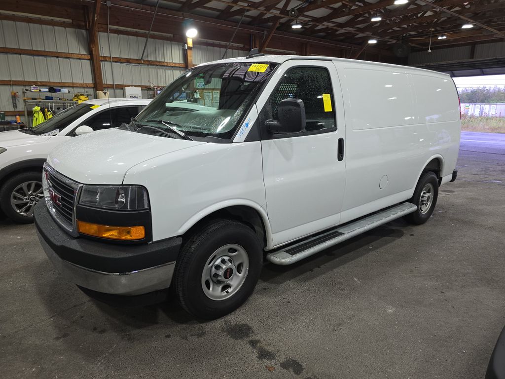 2025 GMC G2500 Cargo photo