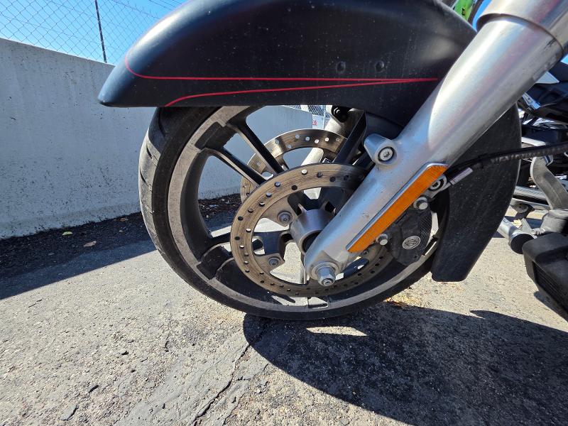 2016 Harley-Davidson Flhxs photo