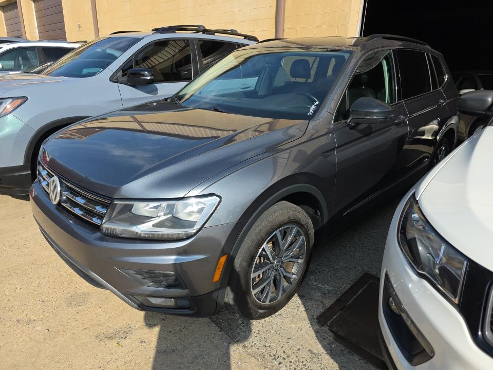 2018 Volkswagen Tiguan SEL photo