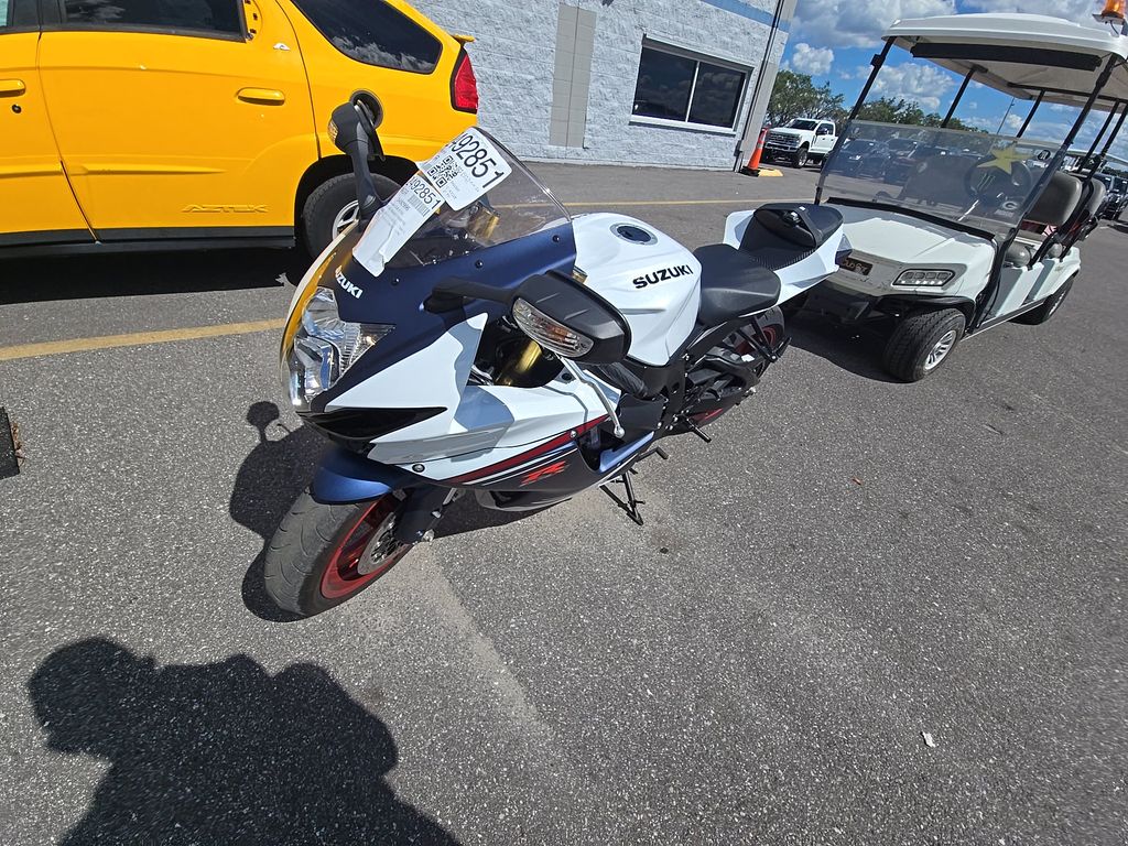 2024 Suzuki GSX R750 photo