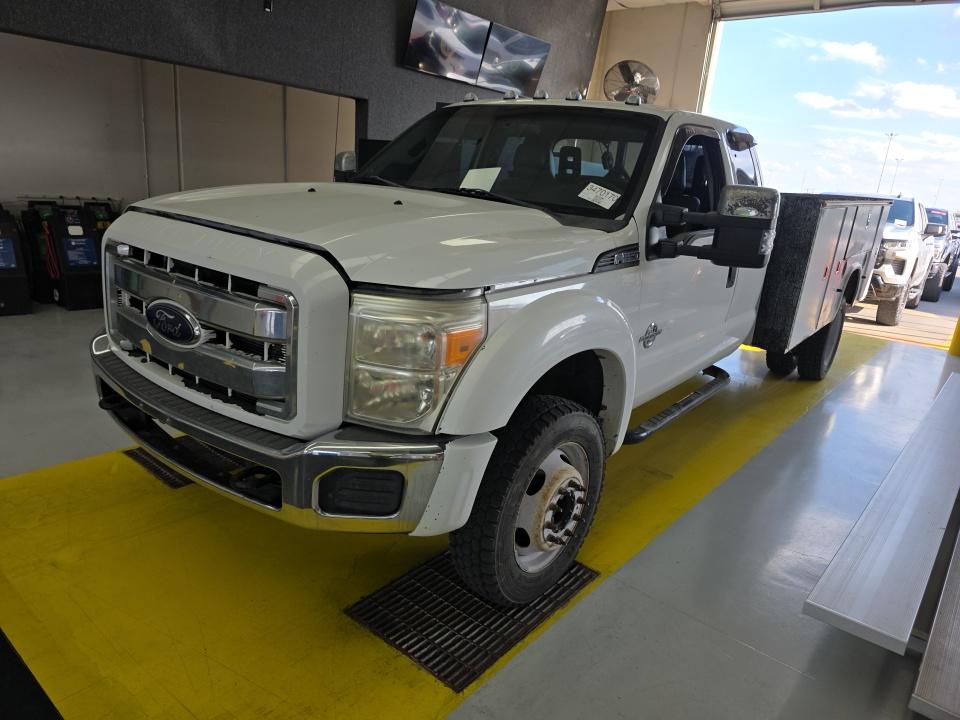 2012 Ford F-550 XL photo