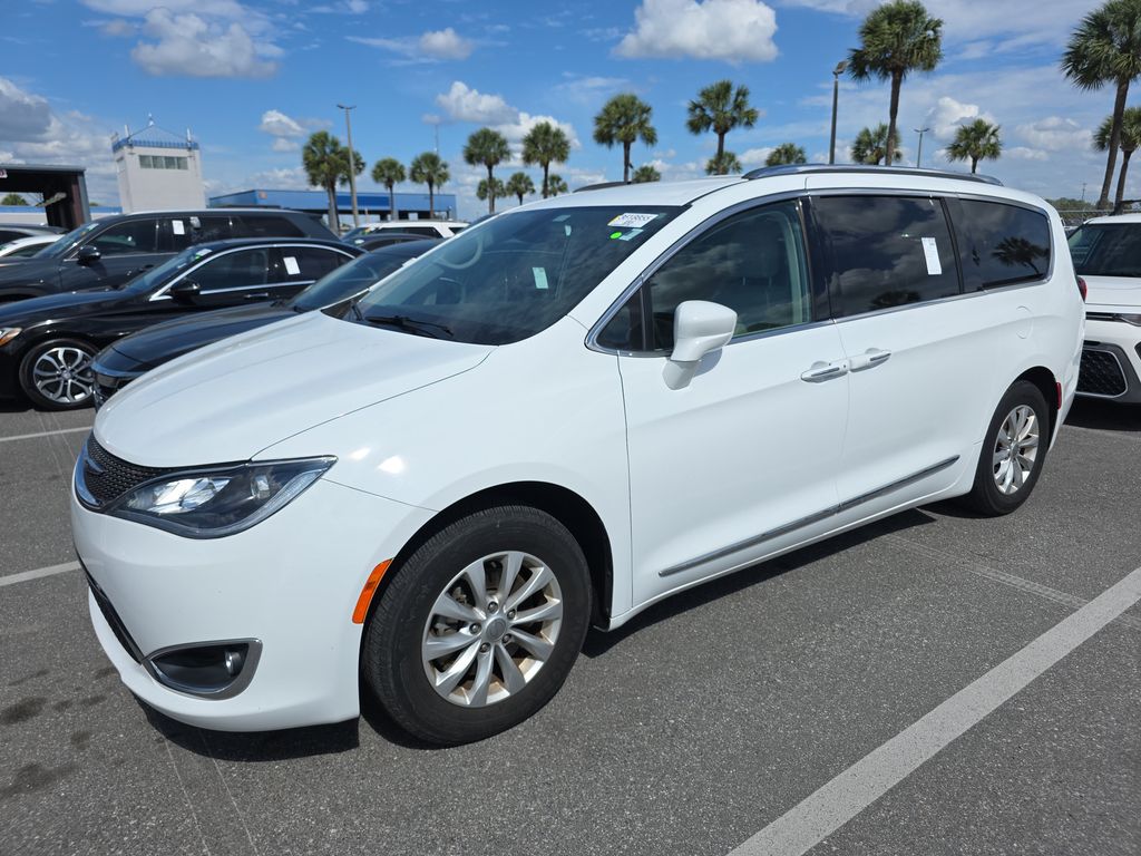 2018 Chrysler Pacifica Touring L+ photo