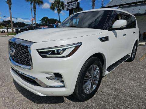 2021 INFINITI QX80 Luxe photo