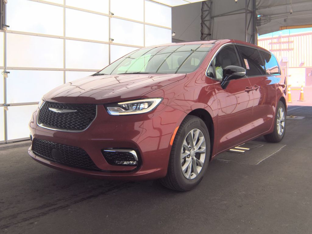 2026 Chrysler Pacifica Limited photo