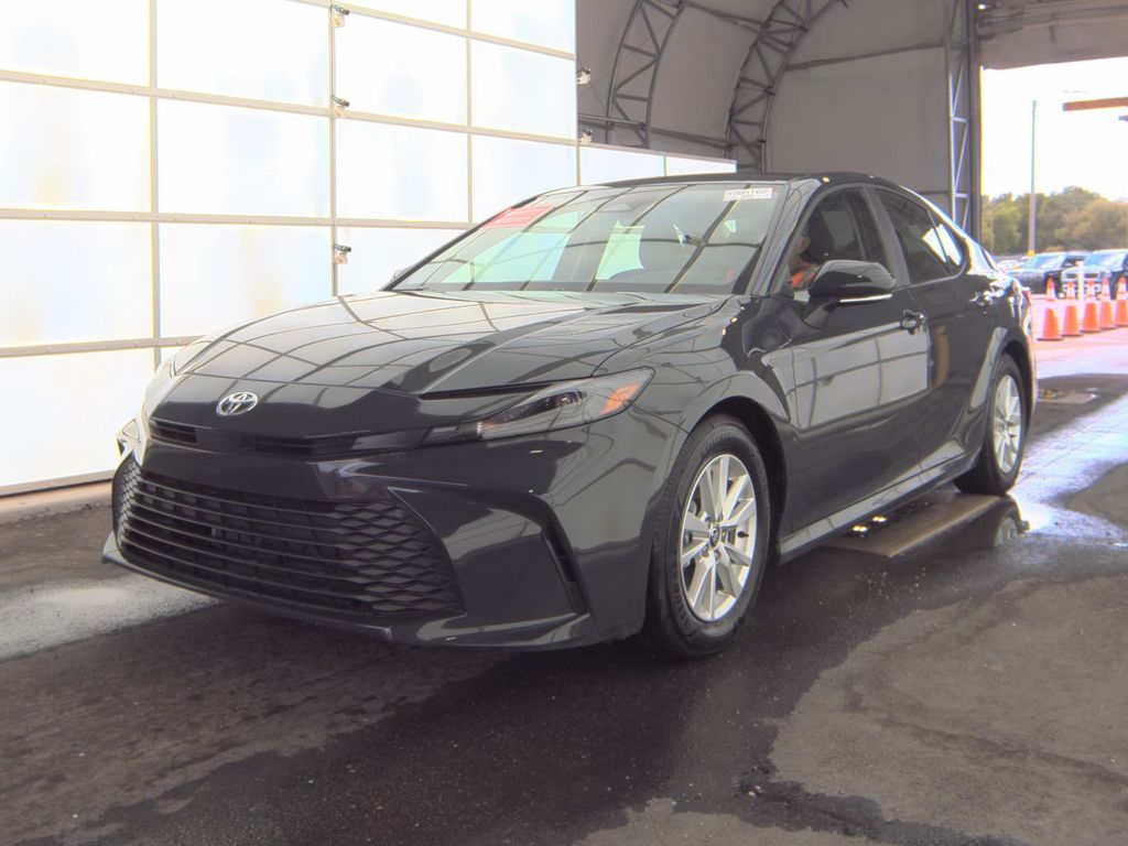 2025 Toyota Camry LE photo