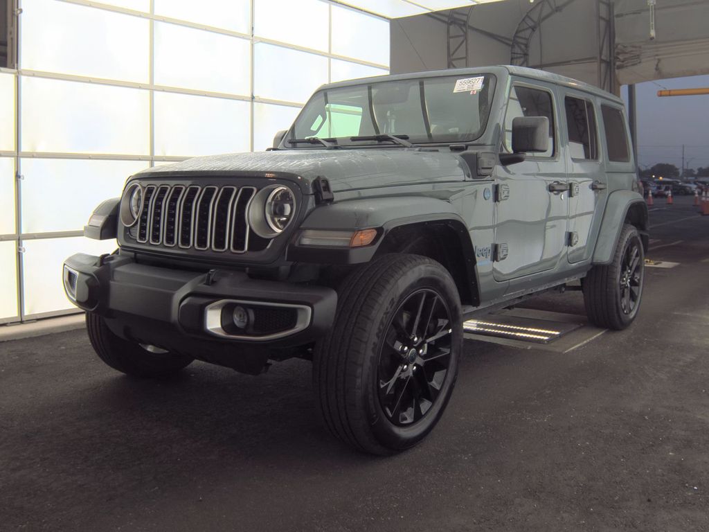 2025 Jeep Wrangler Sahara photo