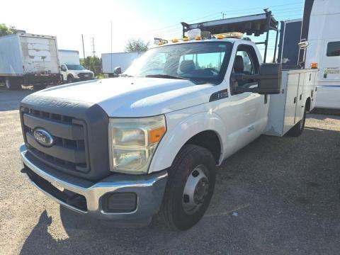 2015 Ford F-350 XL photo