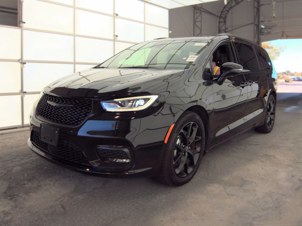 2026 Chrysler Pacifica Limited photo