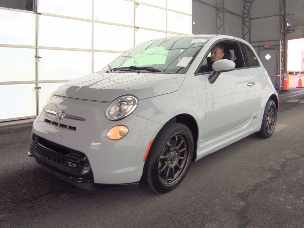 2017 FIAT 500 photo