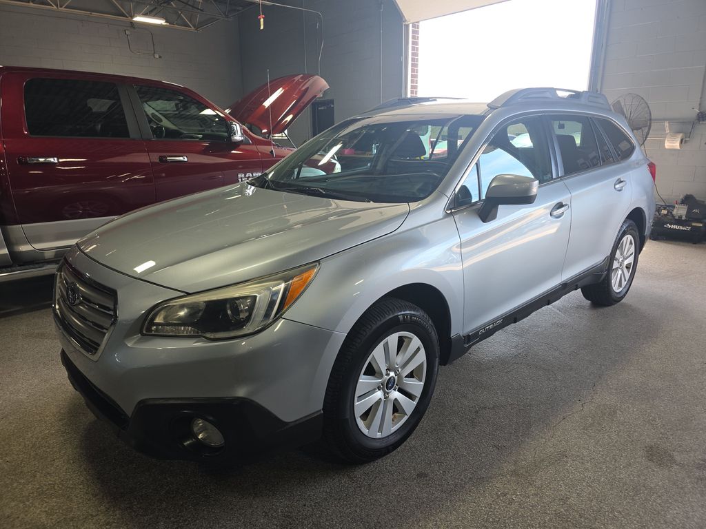 2015 Subaru Outback Premium photo