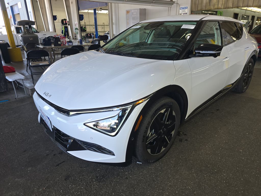 2025 Kia EV6 Wind photo