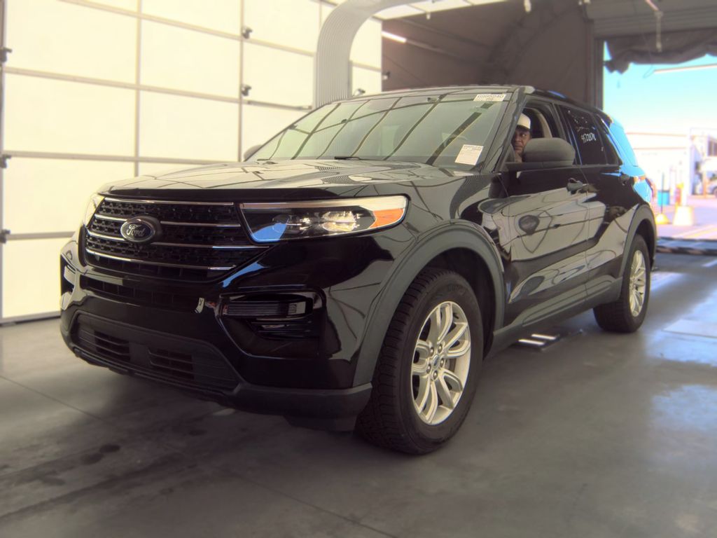 2021 Ford Explorer Base photo