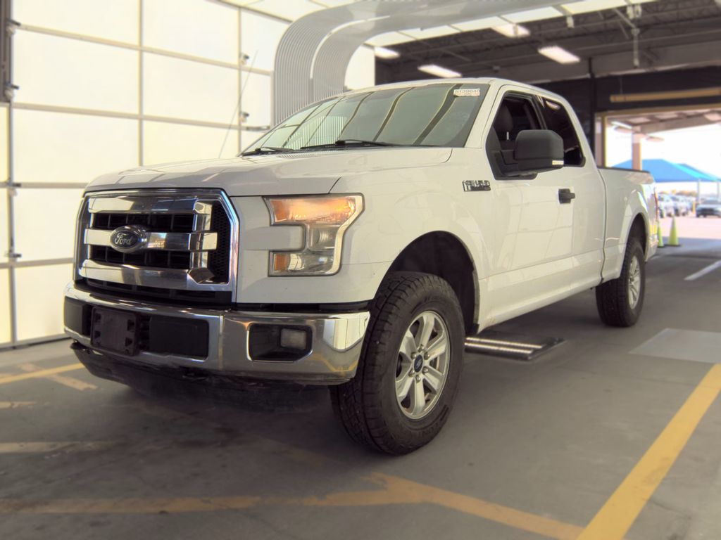 2015 Ford F-150 XLT photo