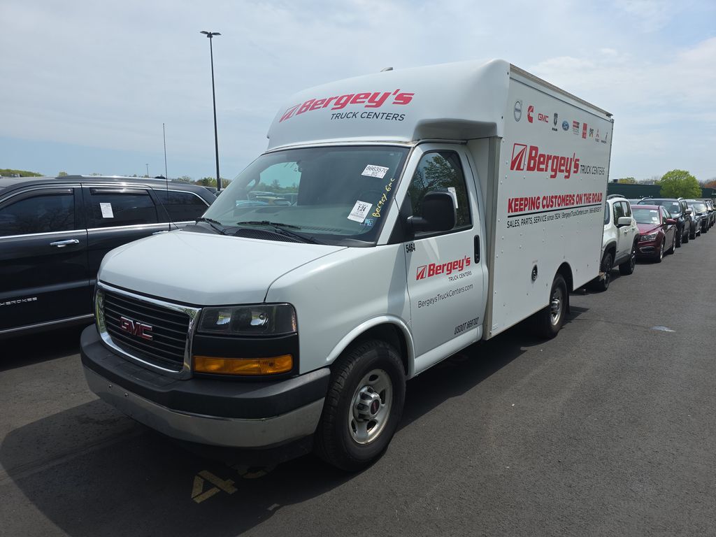 2019 GMC Savana 3500 photo