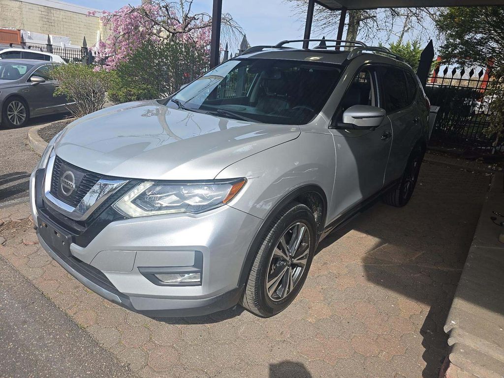 2017 Nissan Rogue SL photo