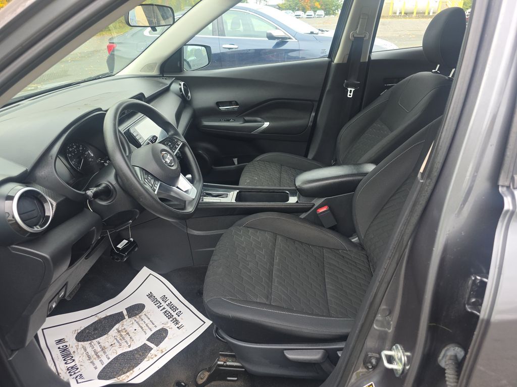 2021 Nissan Kicks SV photo