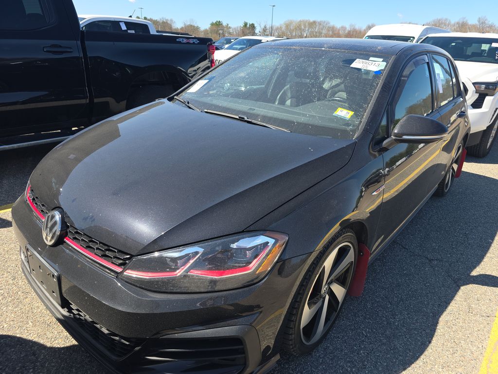 2018 Volkswagen Golf SE photo