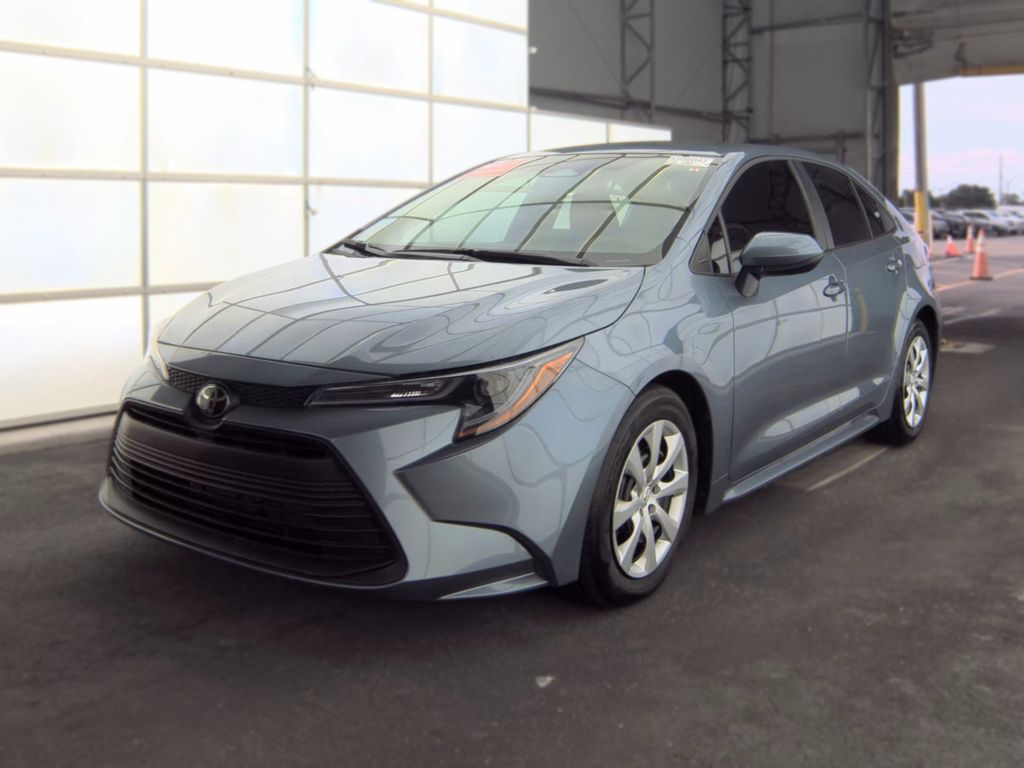 2025 Toyota Corolla LE photo