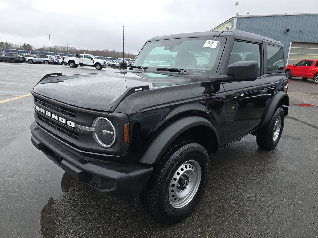 2025 Ford Bronco Base photo
