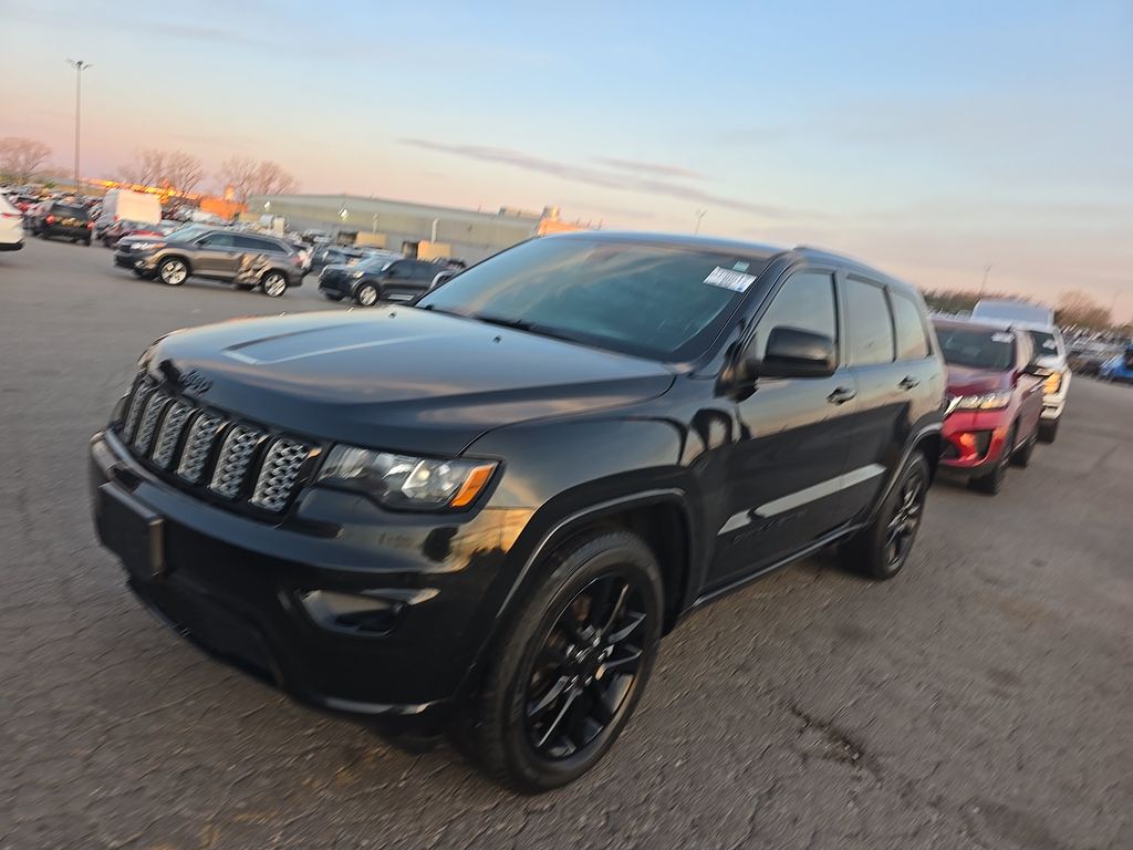 2018 Jeep Grand Cherokee Altitude photo