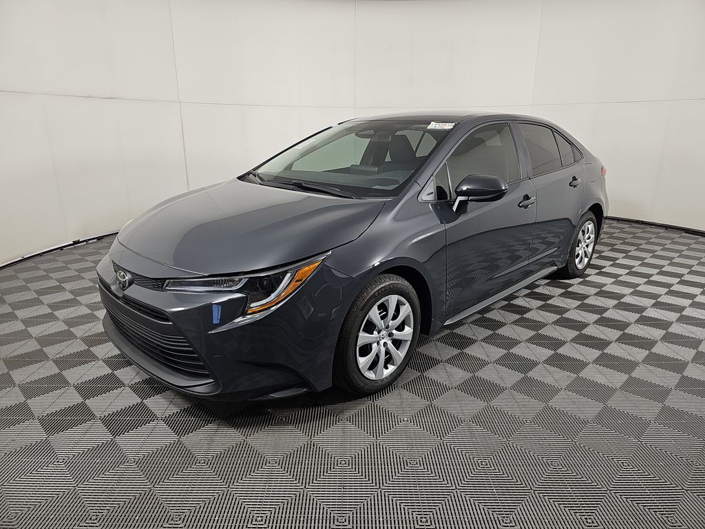 2025 Toyota Corolla LE photo