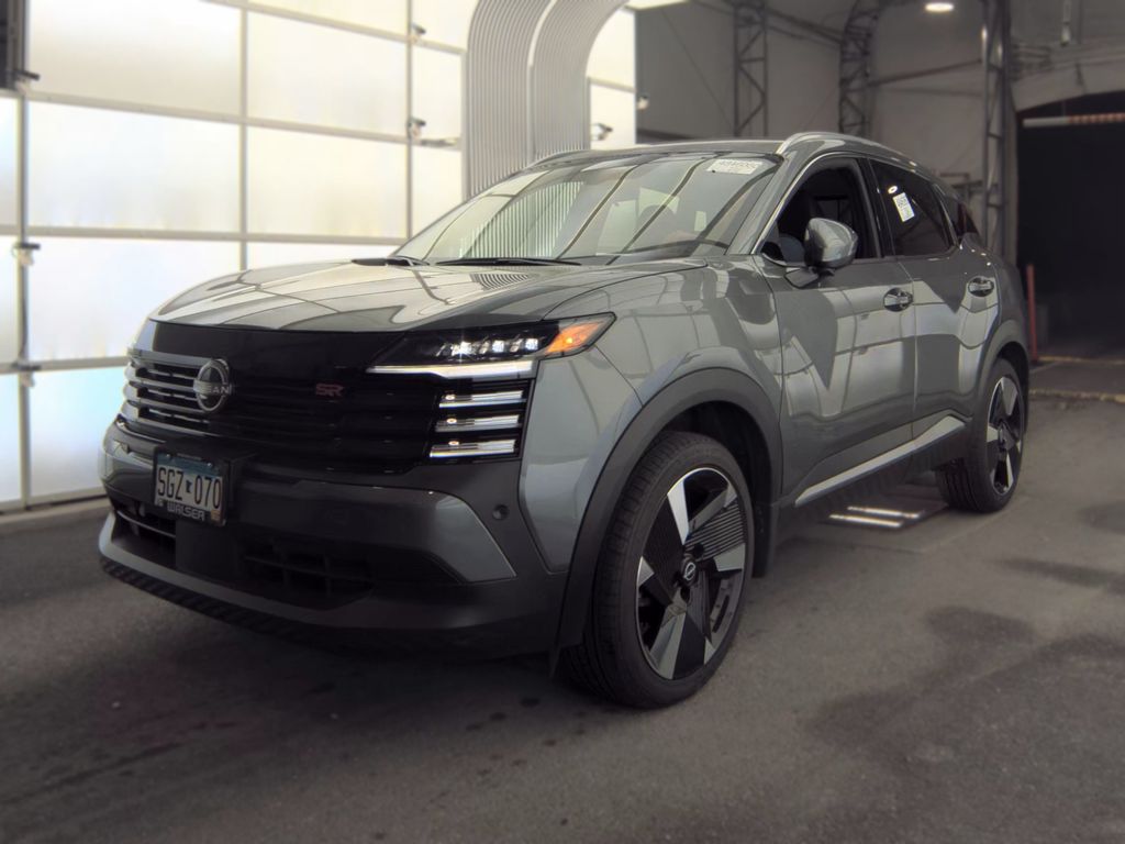 2025 Nissan Kicks SR photo