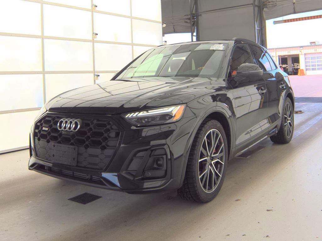 2022 Audi SQ5 Prestige photo