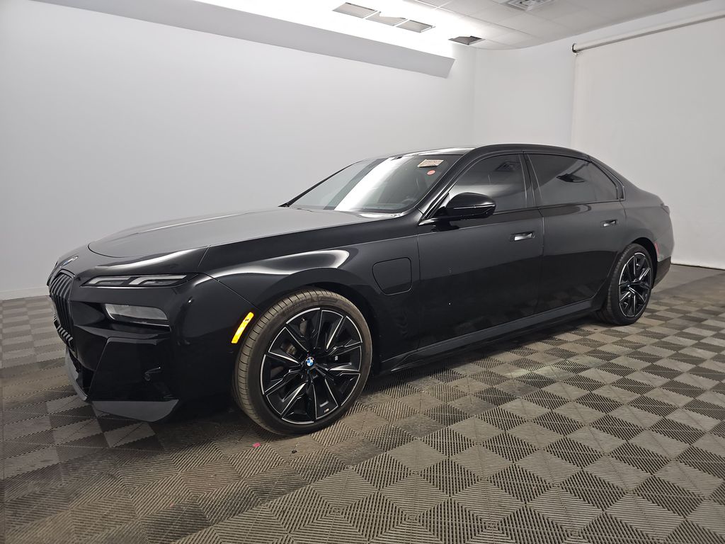 2025 BMW 7 Series 750E Xdriv photo