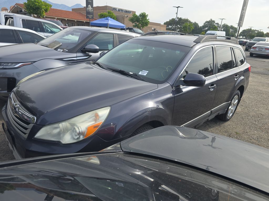2010 Subaru Outback Limited photo