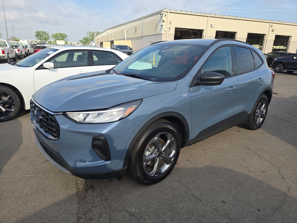 2025 Ford Escape ST-Line photo