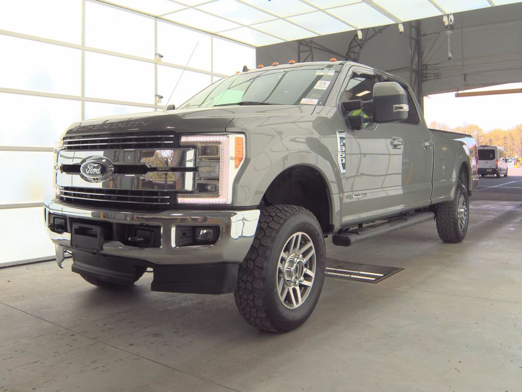 2019 Ford F-350 Lariat photo