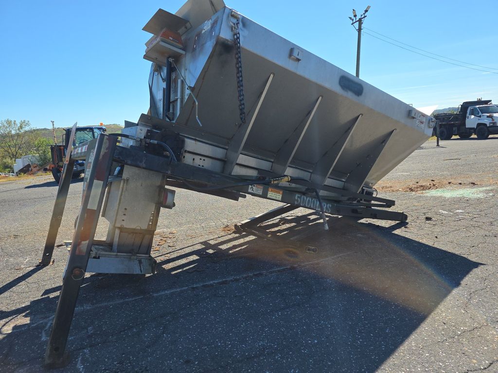 2011 Henderson FSHVA10HYD Spreader photo