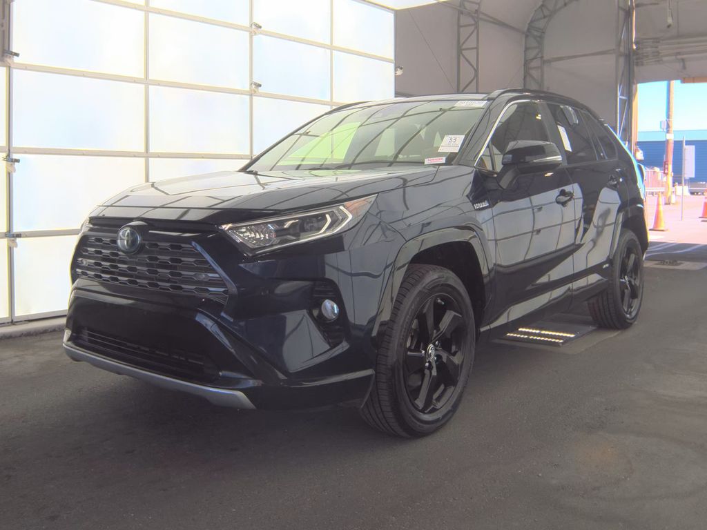 2019 Toyota RAV4 Hybrid XSE photo