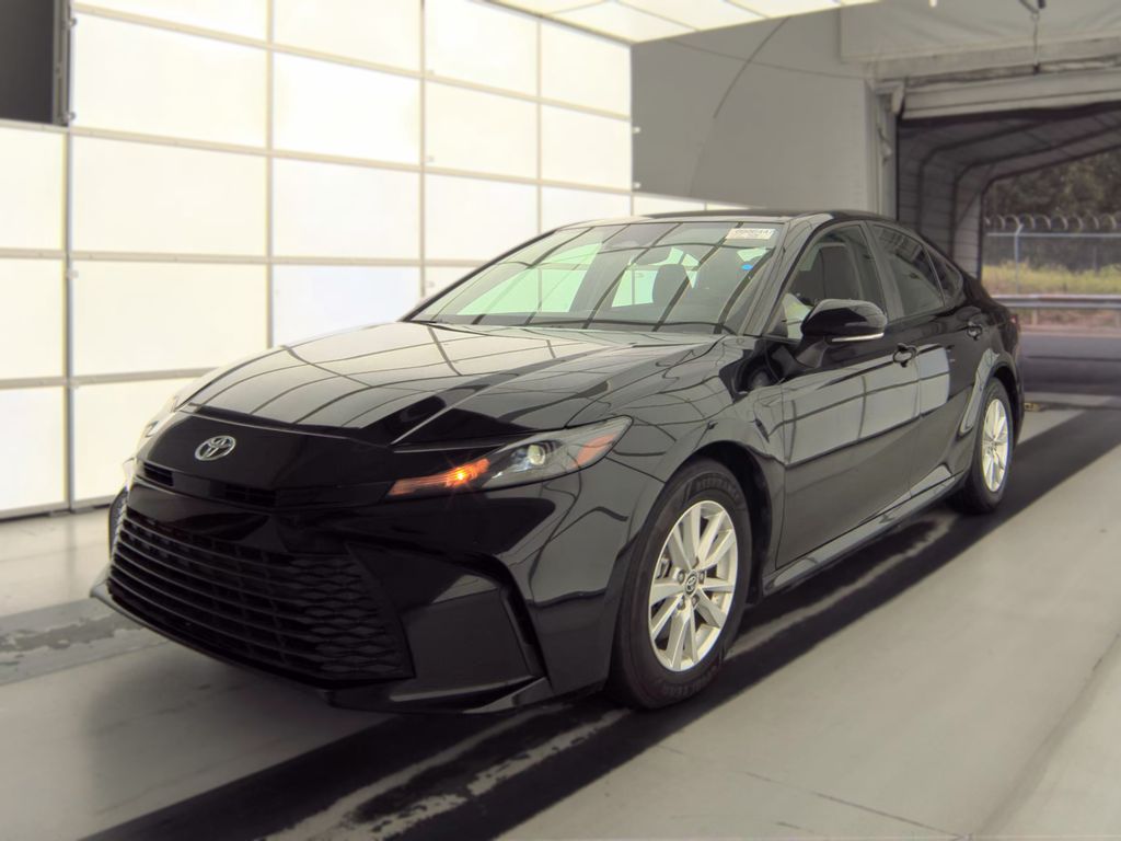 2025 Toyota Camry LE photo
