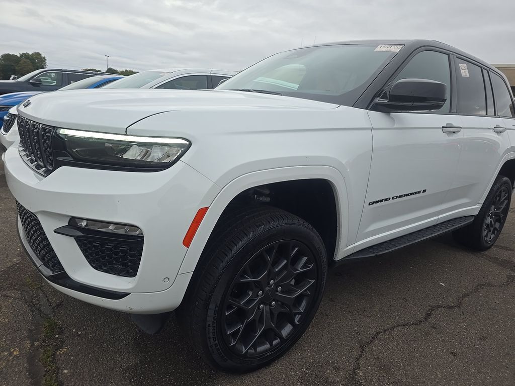 2025 Jeep Grand Cherokee Sumrs Summit RES photo